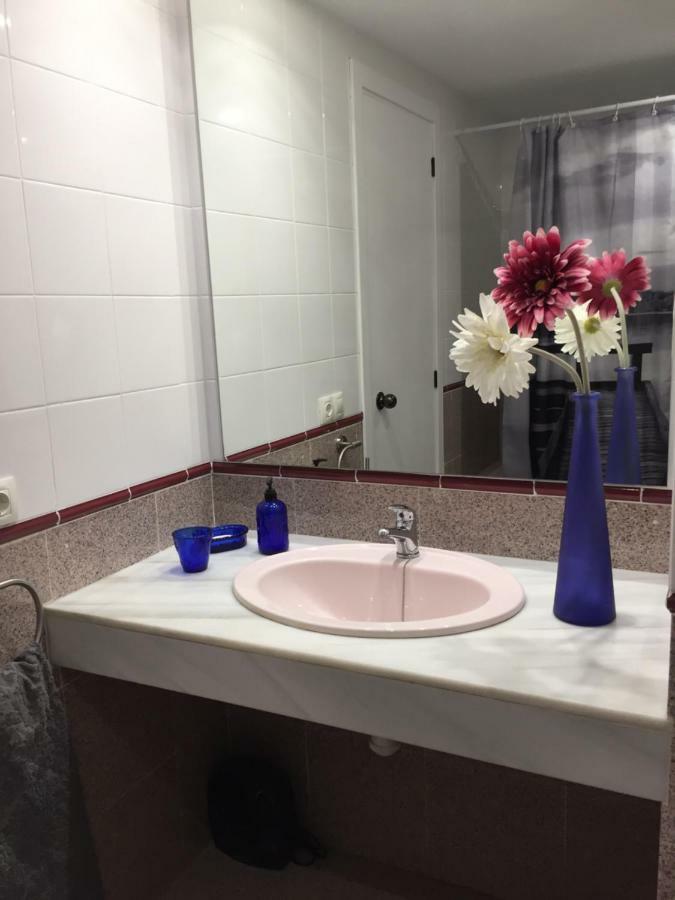 Bonito Y Acogedor Apartamento Con Fibra Салоу Экстерьер фото